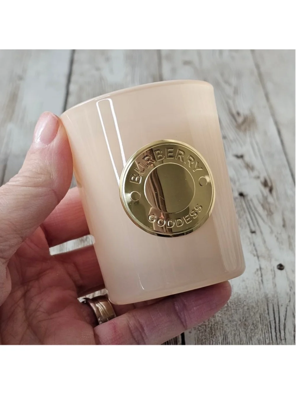 Burberry Goddess perfumed Candle